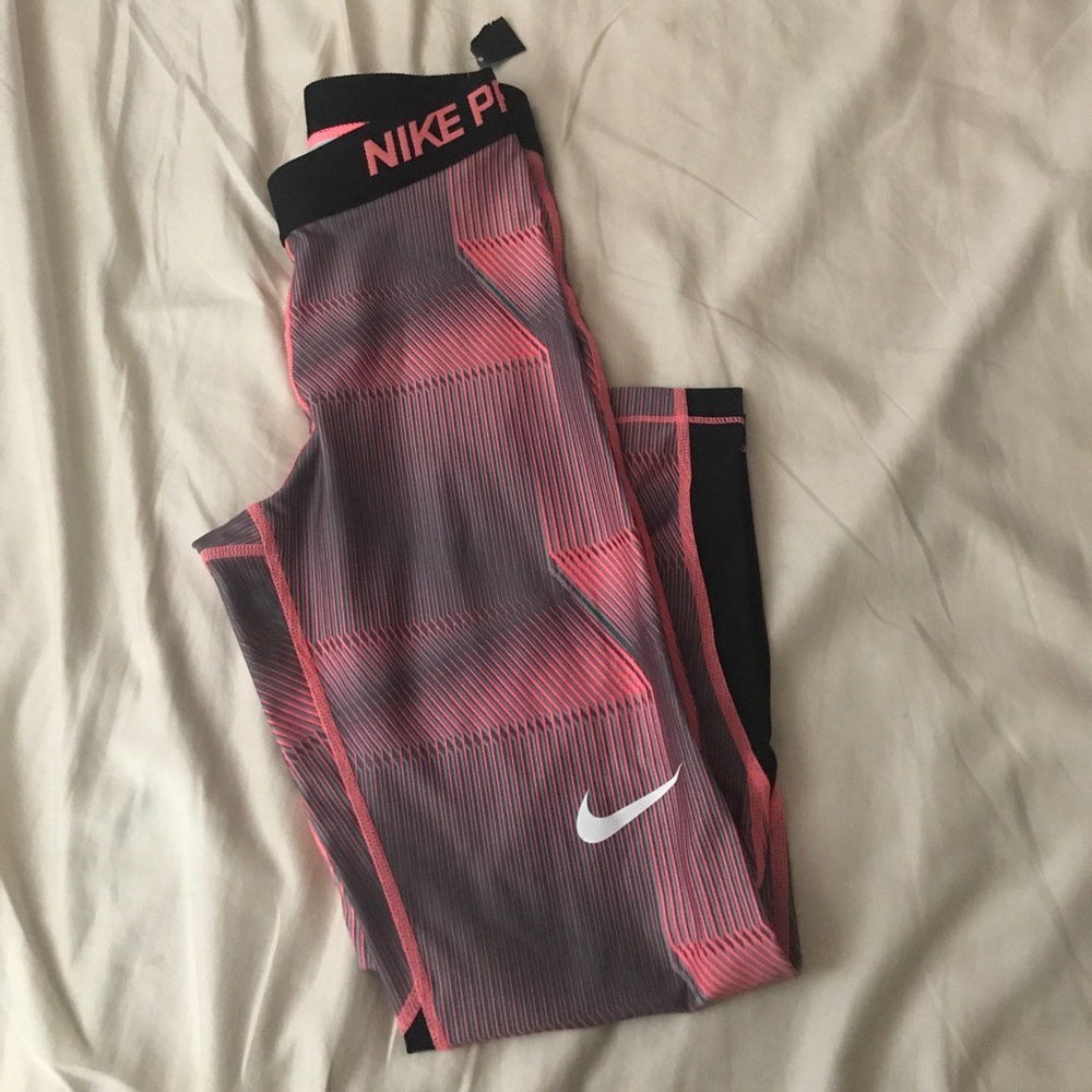 Nike dri fit Capri leggings